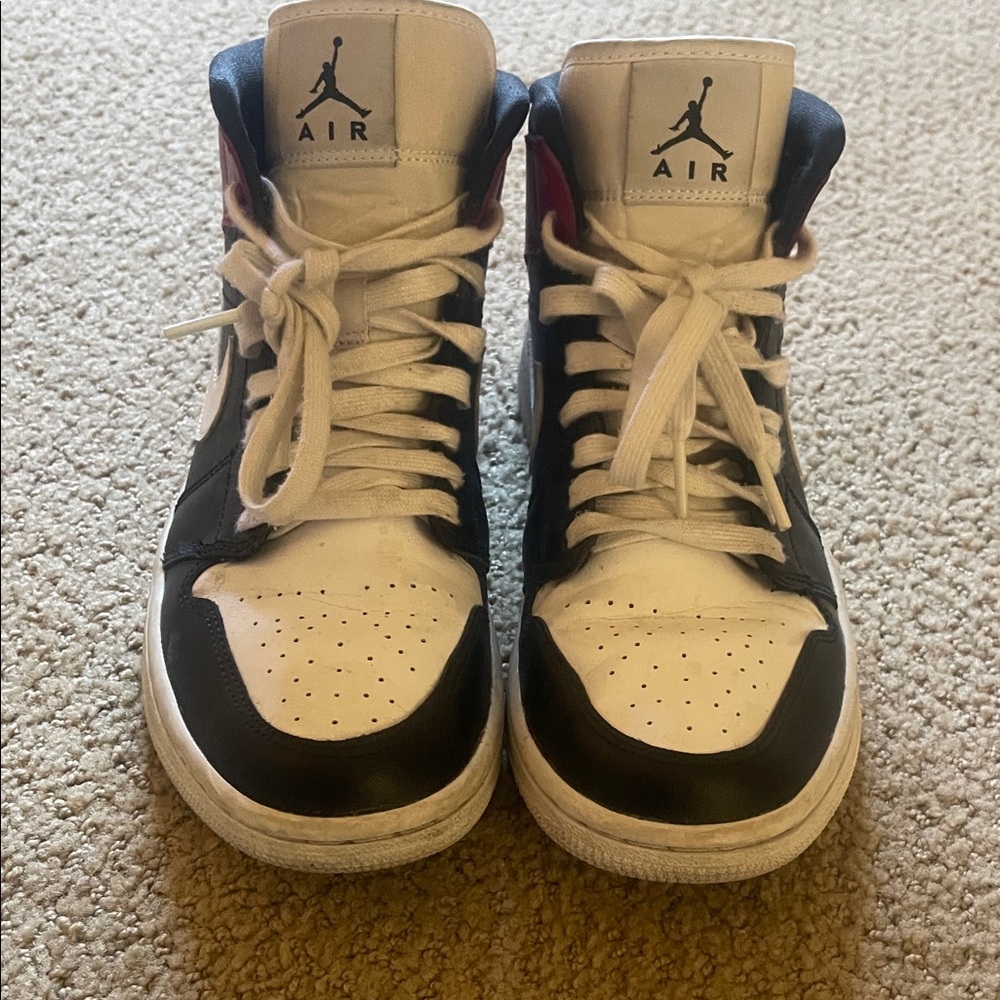 Jordan Men's Black, White, and Red Sneakers